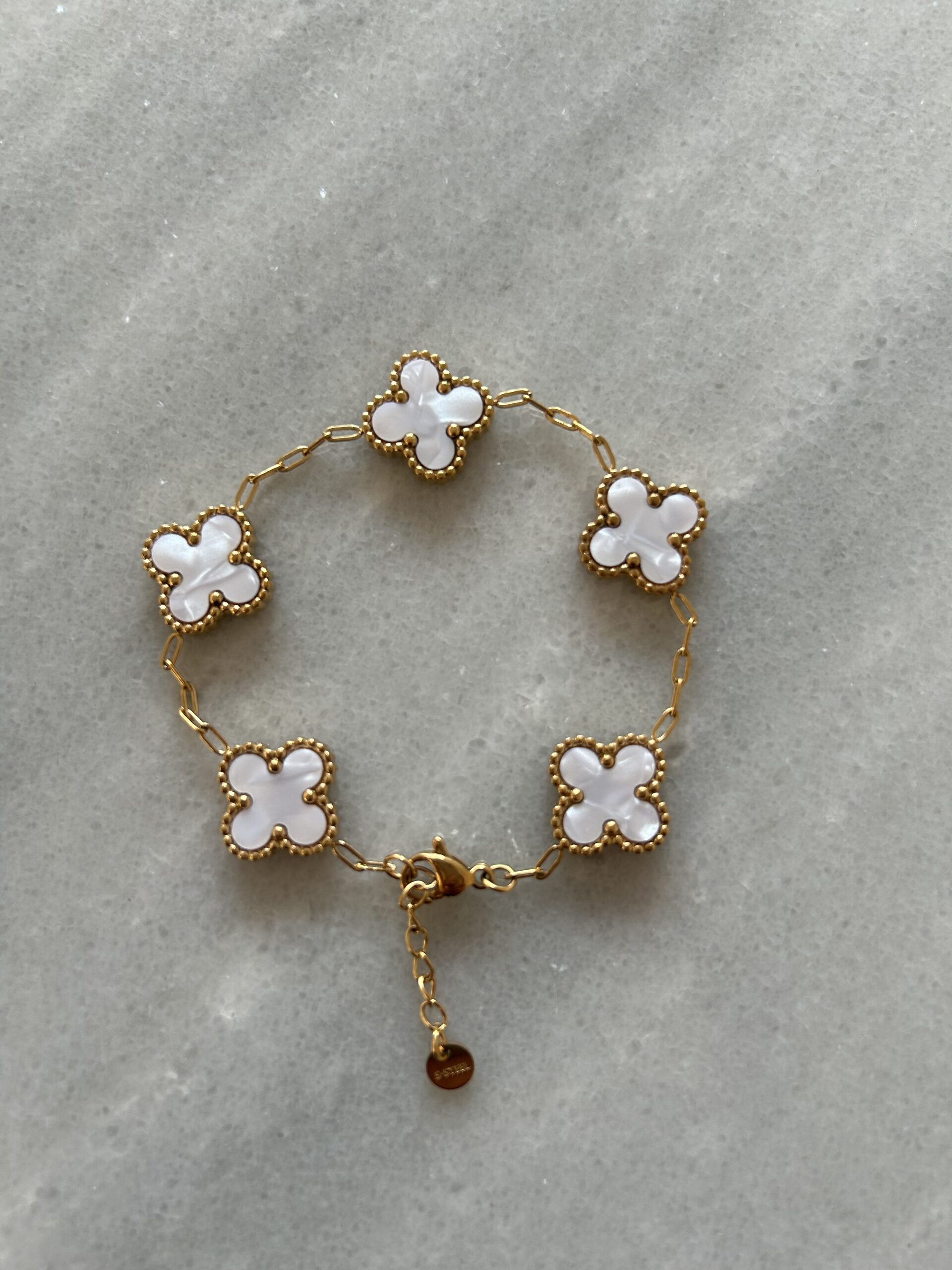 IMG_5467 CROSS WHITE BRACELETS GOLD - Image 1