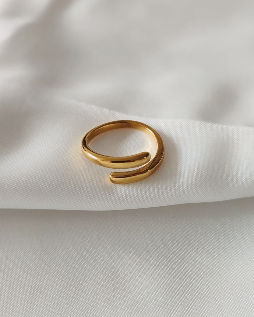 IMG_1876 CHLOE GOLD - Image 1