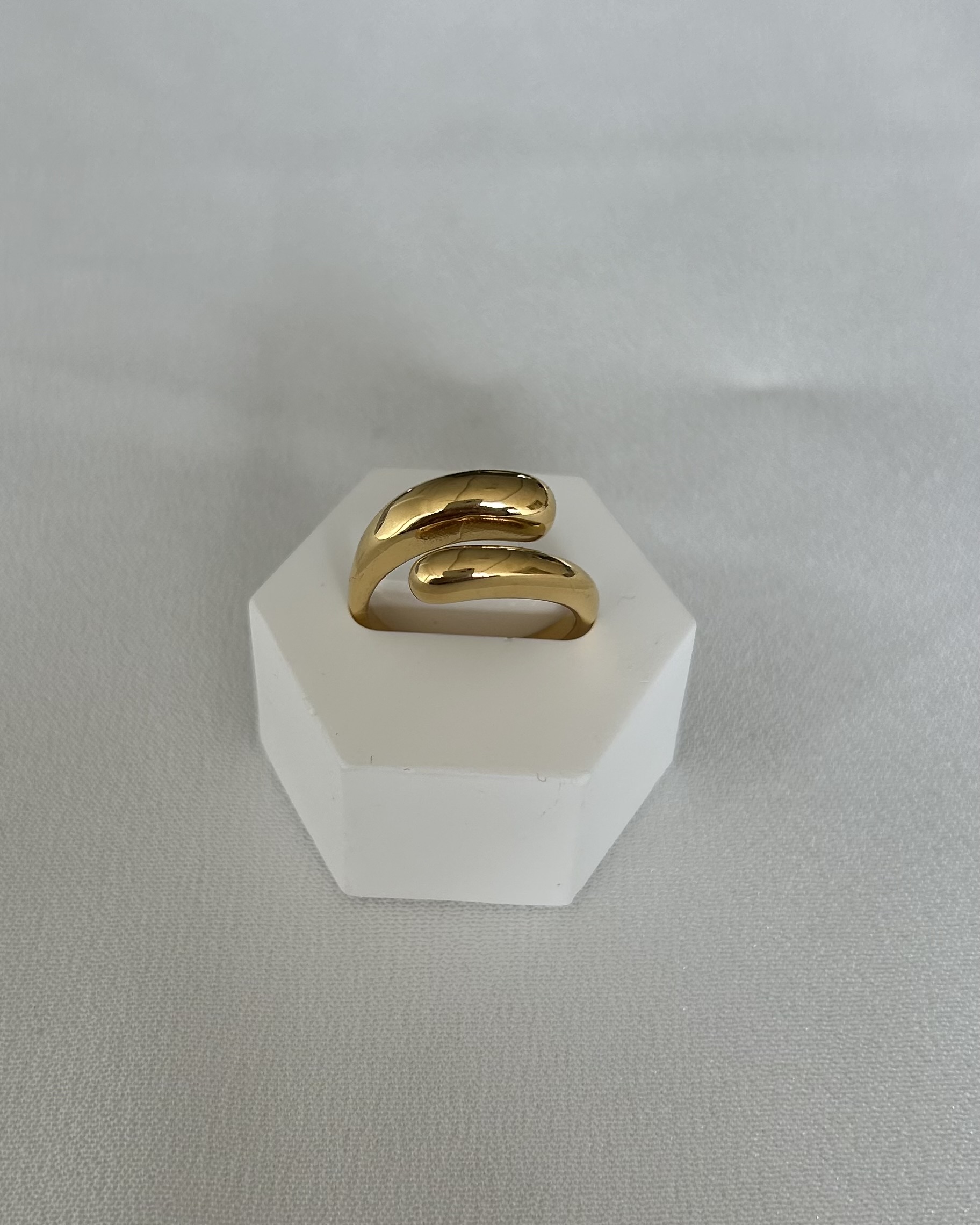 IMG_6143 (2) CLARA GOLD - Image 1