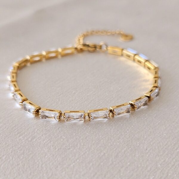 CRYSTAL BAGUETTE GLOW