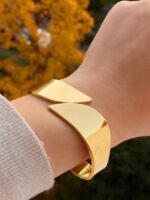 VITTORIA GOLD CUFF - Image 2