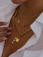 LAYERED GOLD NECKLACE - Image 3