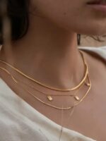 LAYERED GOLD NECKLACE - Image 2