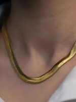 ELEGANT GOLD SNAKE NECKLACE - Image 4